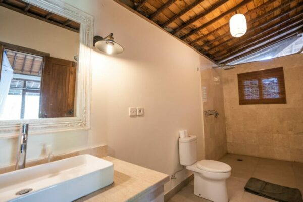 Nirmala Villa (Tipe Kamar Triple Room) (8)