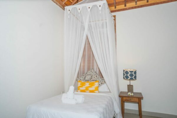 Nirmala Villa (tipe Kamar Twin Room) (7)